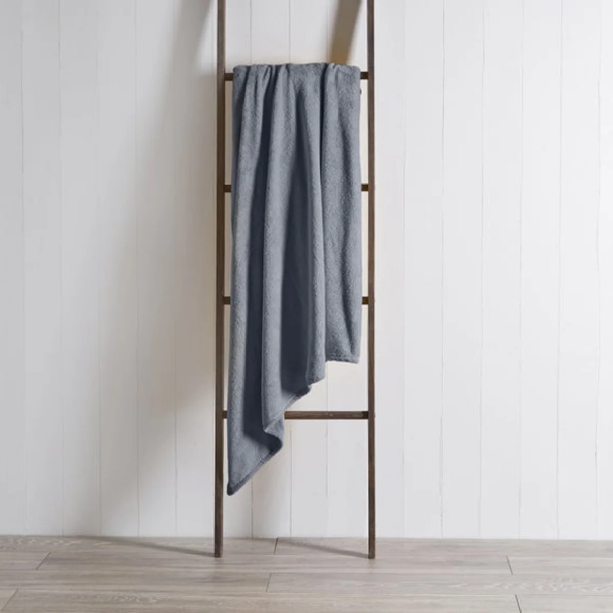 Soft Fleece 130cm x 170cm Throw Soft Fleece Black – image 2