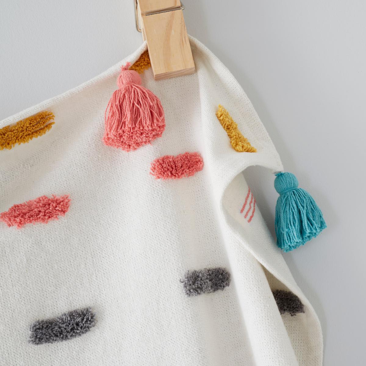Multi Tufted Dashes Throw MultiColoured – image 2