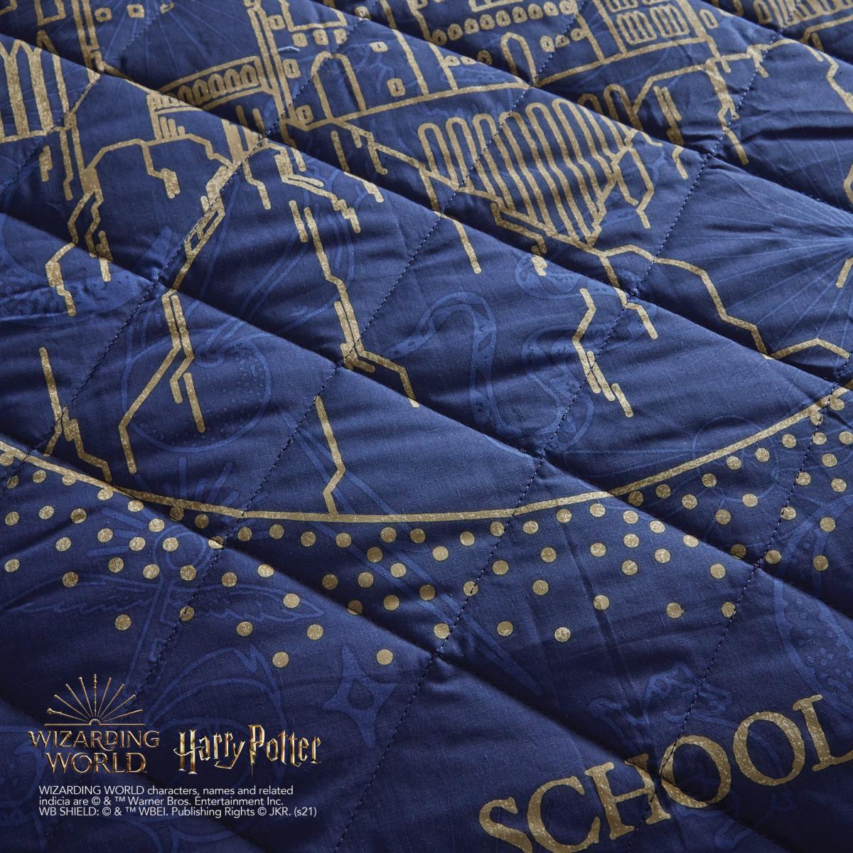 Harry Potter Hogwarts Glow in the Dark Bedspread MultiColoured – image 3