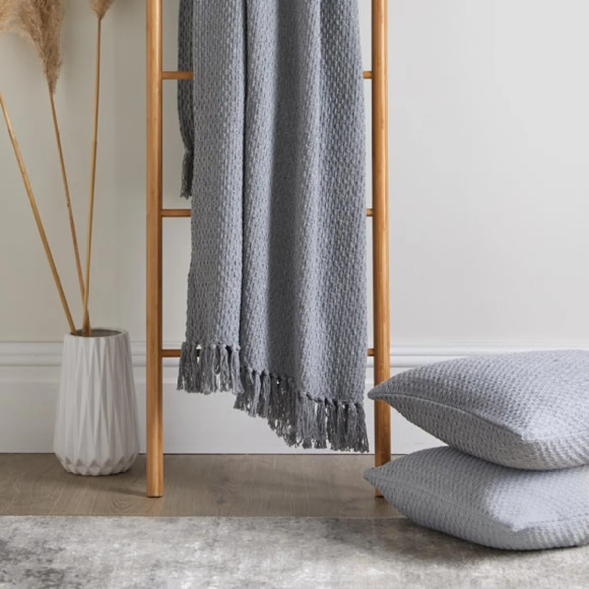 Hayden Throw Grey – image 1