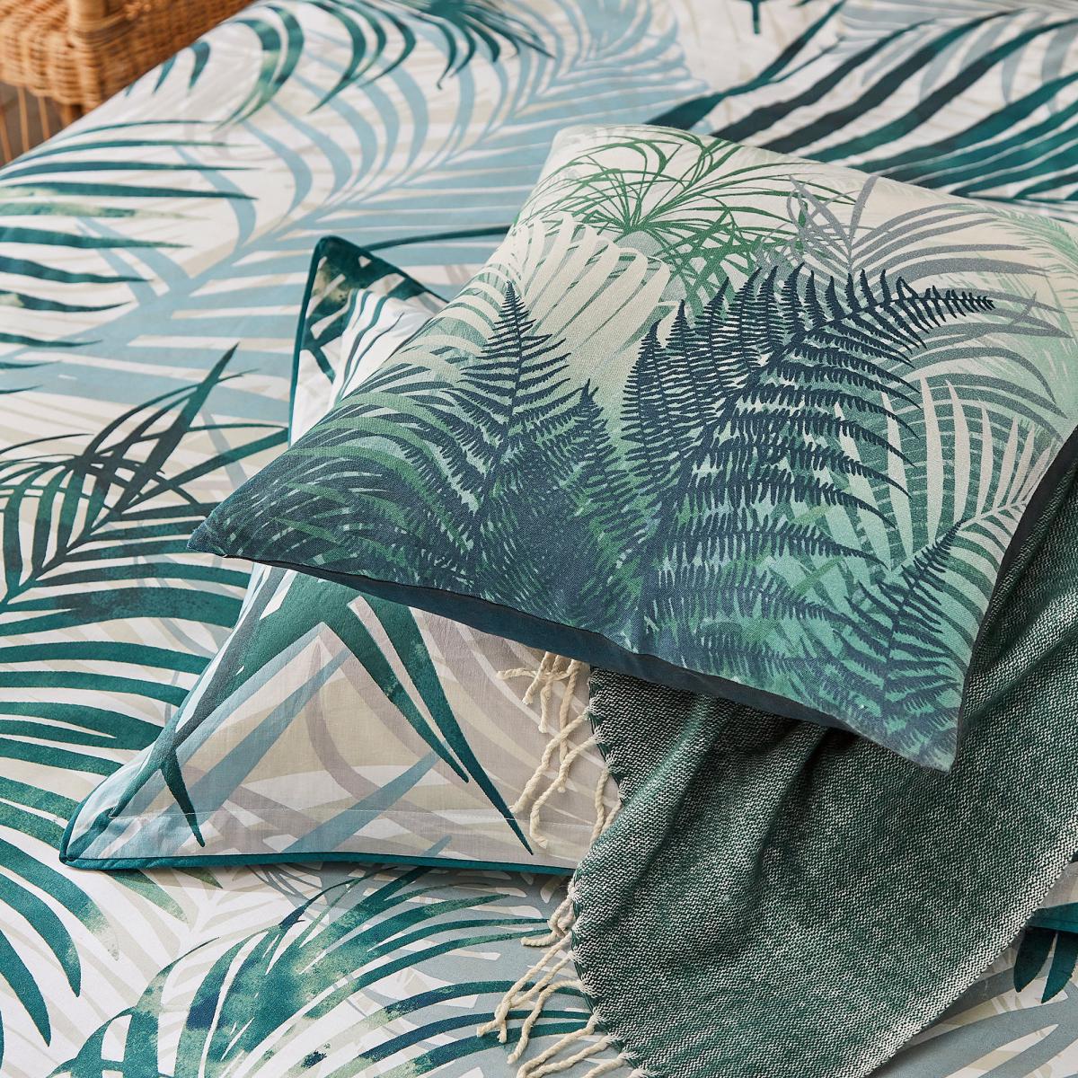 Clarissa Palm Leaf Forest Green Throw Forest (Green) – image 3