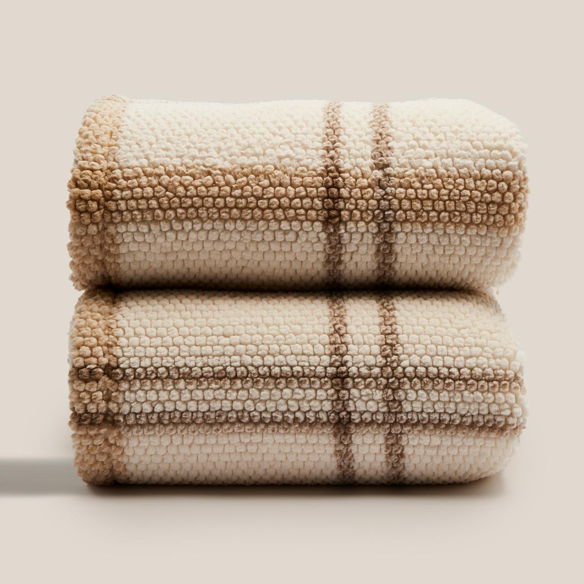 Mono Bubble Check Sherpa 130x180 Throw Natural – image 3