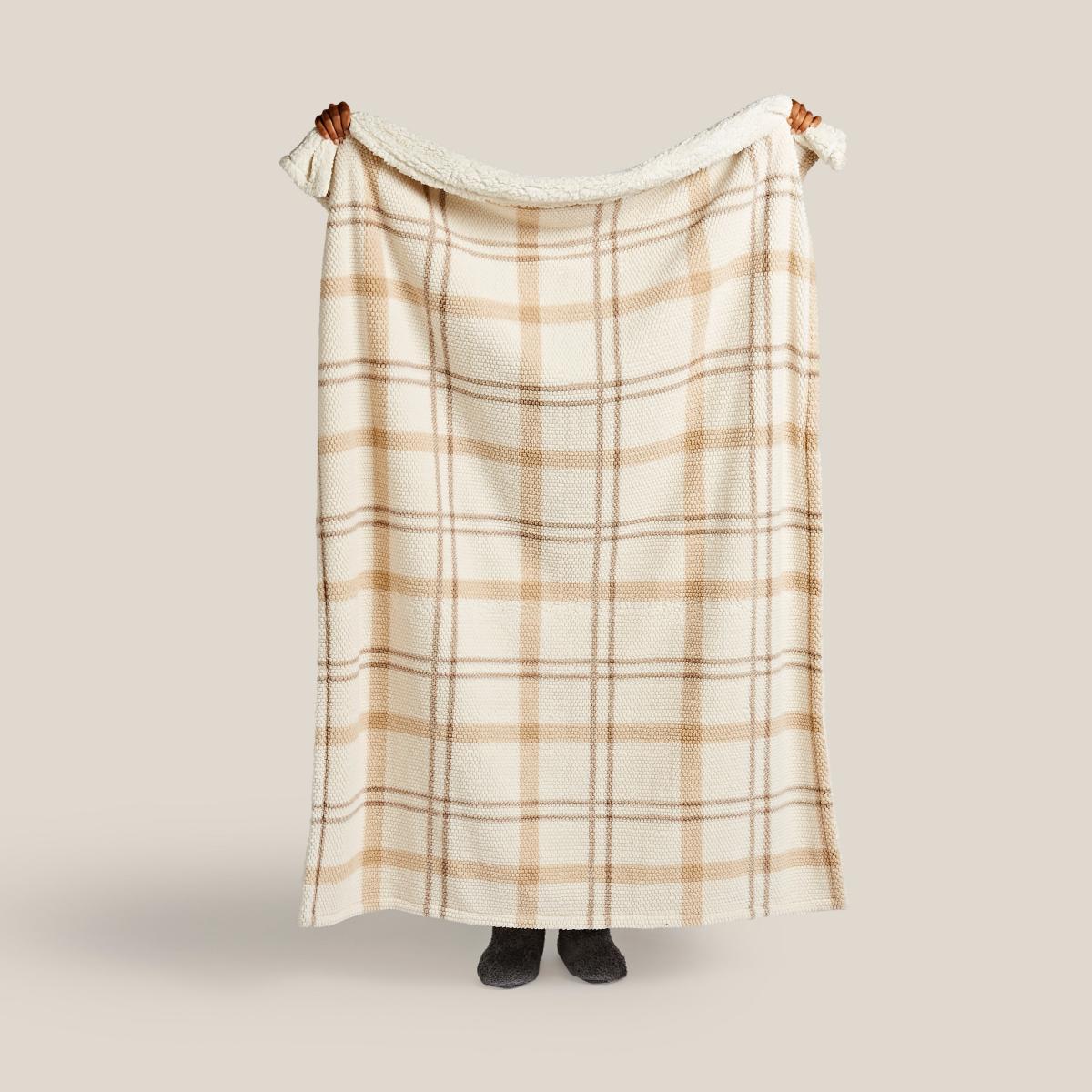 Mono Bubble Check Sherpa 130x180 Throw Natural – image 5