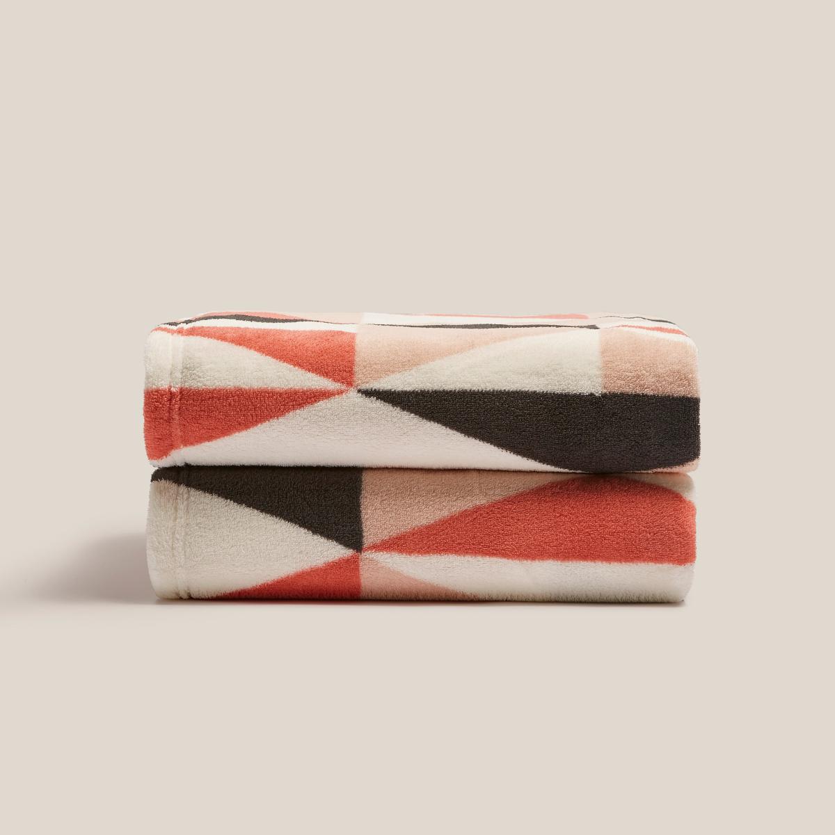 Pink Diamond Fleece Throw Pink/White/Black – image 4