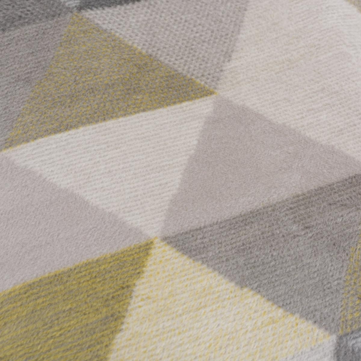 Thermosoft Geo Ochre Throw Yellow – image 3