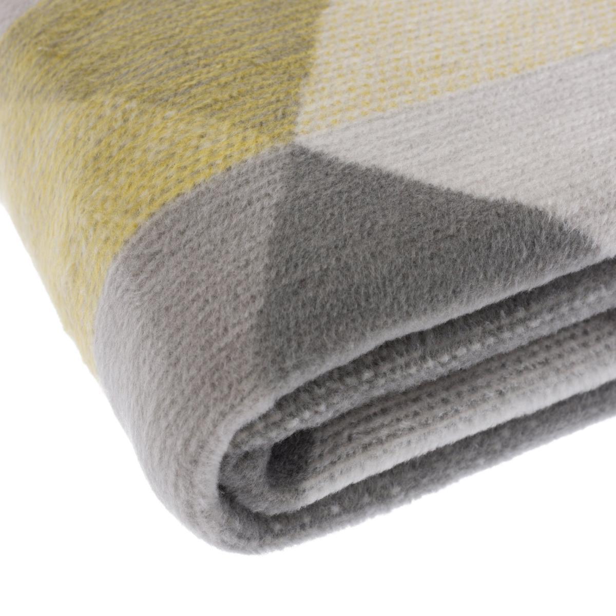 Thermosoft Geo Ochre Throw Yellow – image 4