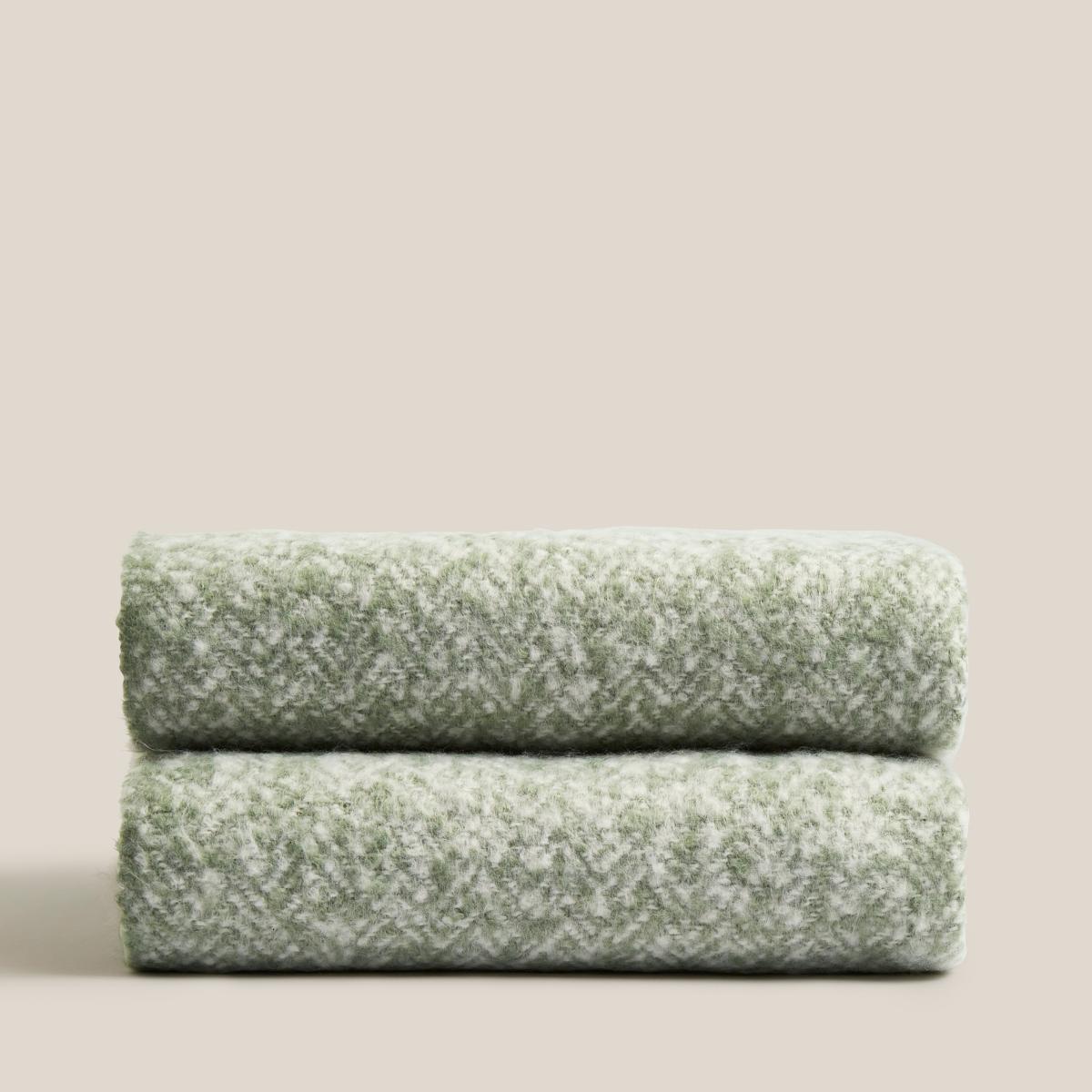 Herringbone Woven Throw Green – image 4
