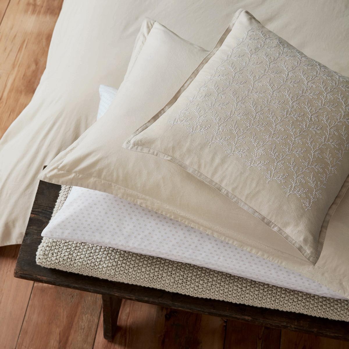 Murmur Thea Linen Throw Brown – image 3