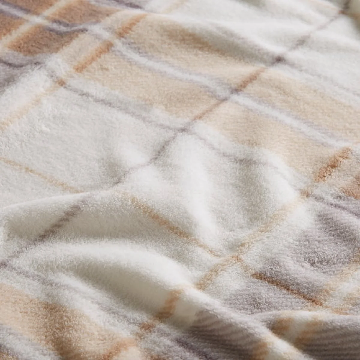 Printed Check Fleece Throw Natural – image 2