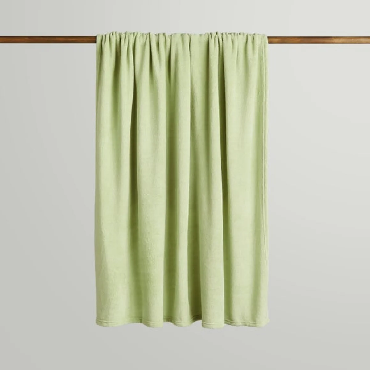 Soft Fleece 130cm x 170cm Throw Light Moss – image 2