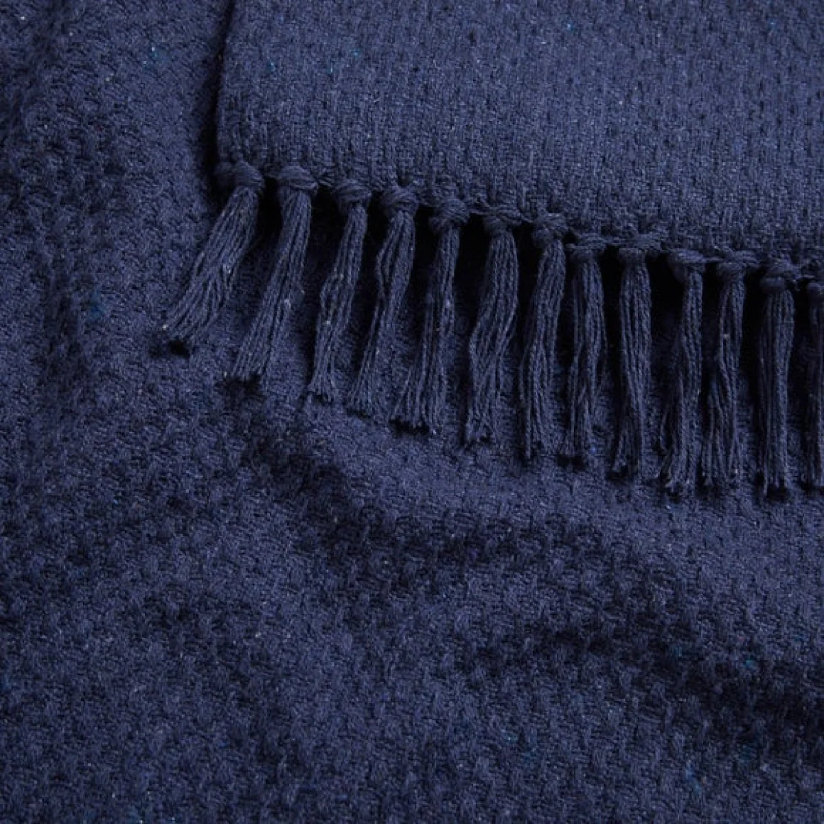 Hayden Throw Navy (Blue) – image 3