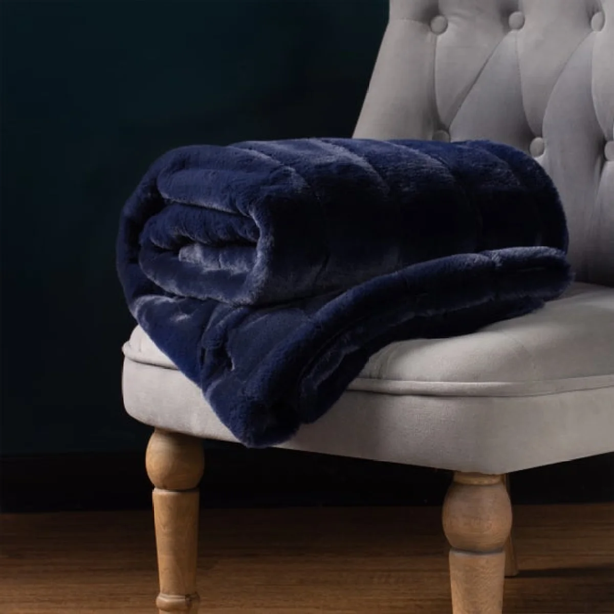 Empress Faux Fur Throw Ruby (Red) – image 2