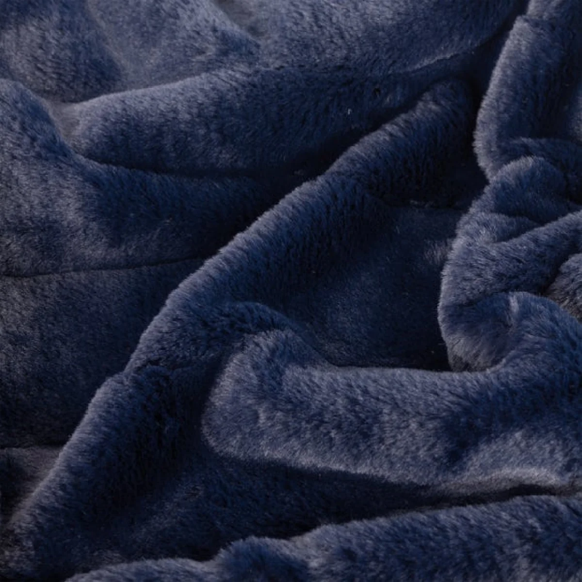 Empress Faux Fur Throw Ruby (Red) – image 5