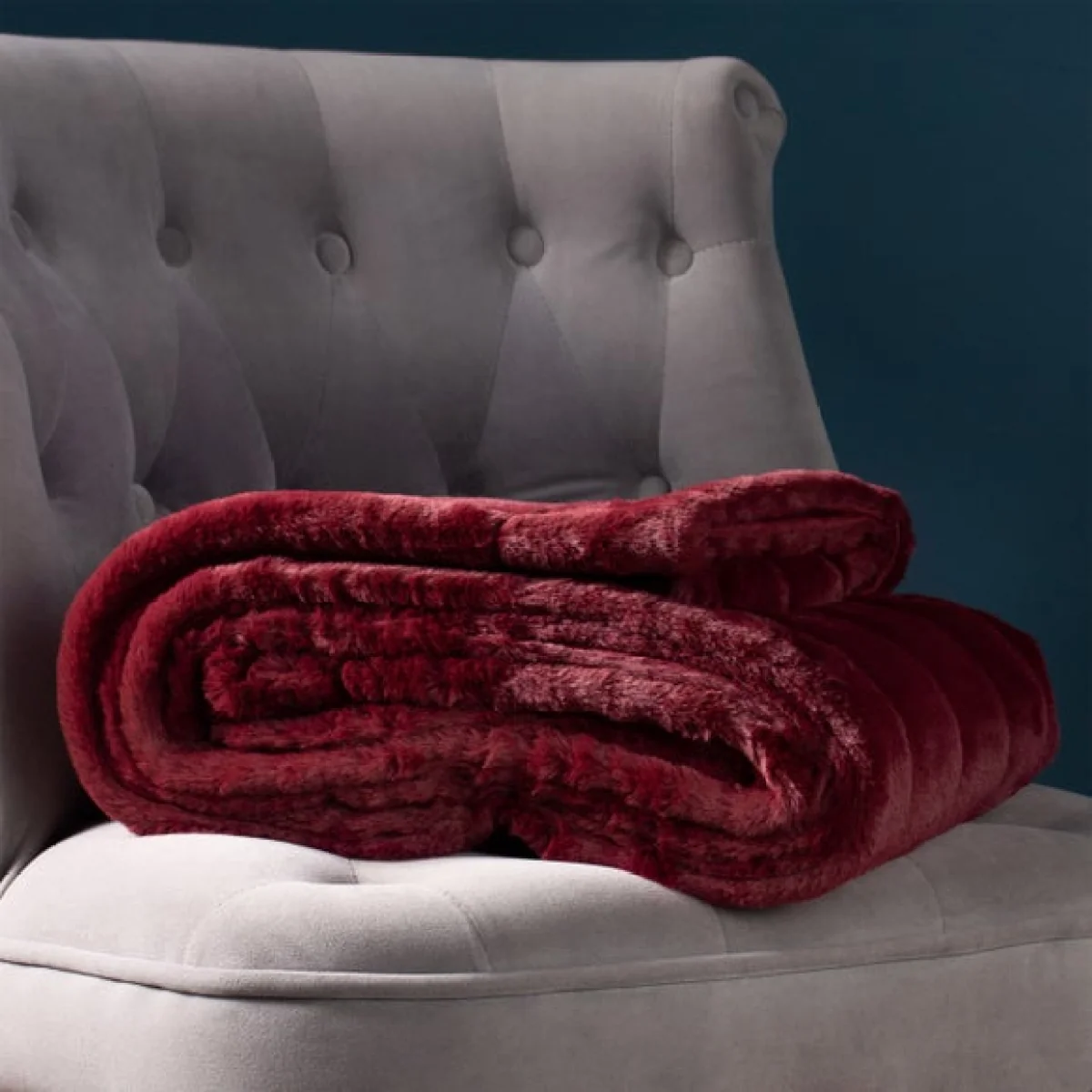 Empress Faux Fur Throw Ruby (Red) – image 1