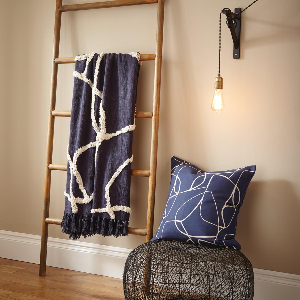 Elements Paco Tufted 130cm x 180cm Throw Navy Blue/White – image 5