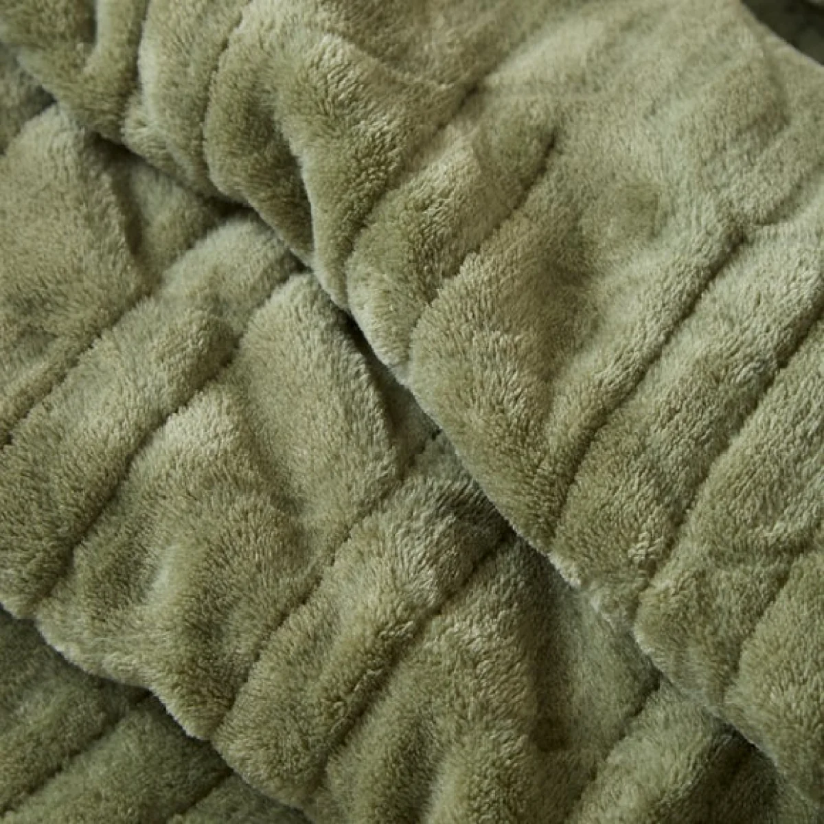 Billie Fleece Electric Throw Blanket – image 2