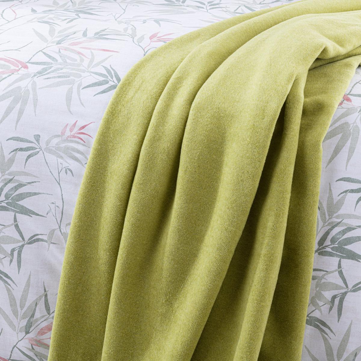Jakob Throw Blue – image 2
