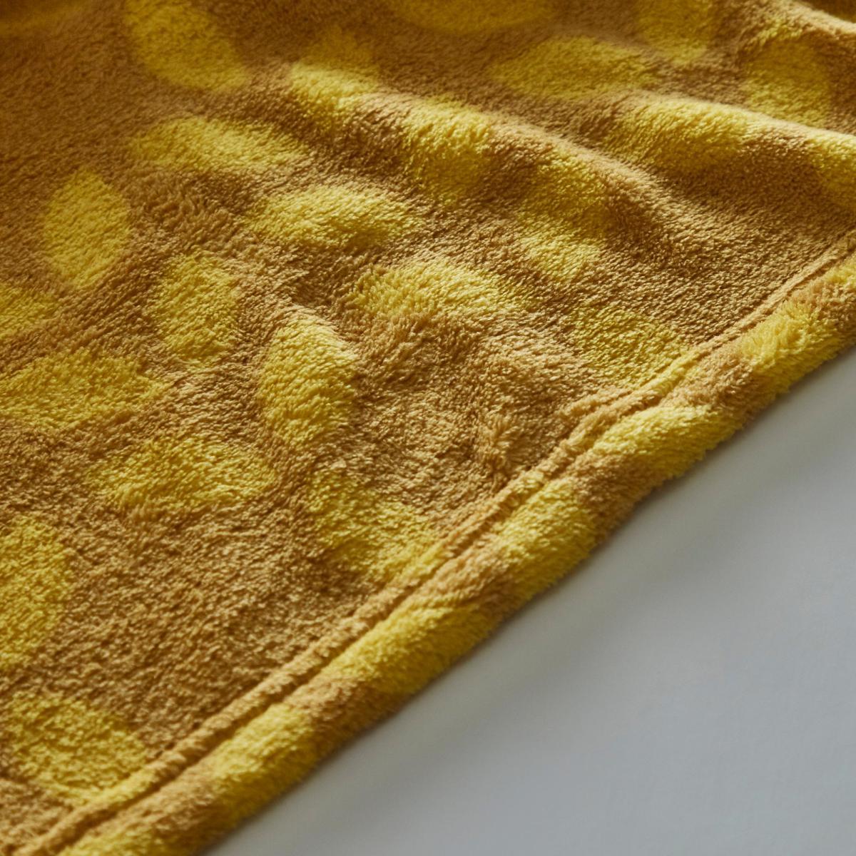 Modern Leaves Ochre Throw 130x170cm Ochre – image 4