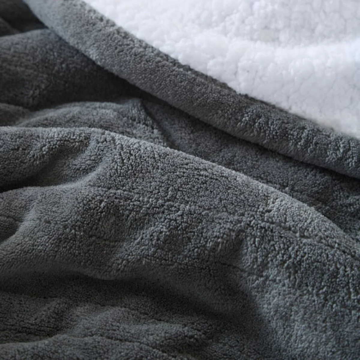 Fleece TV Electric Throw Blanket – image 2