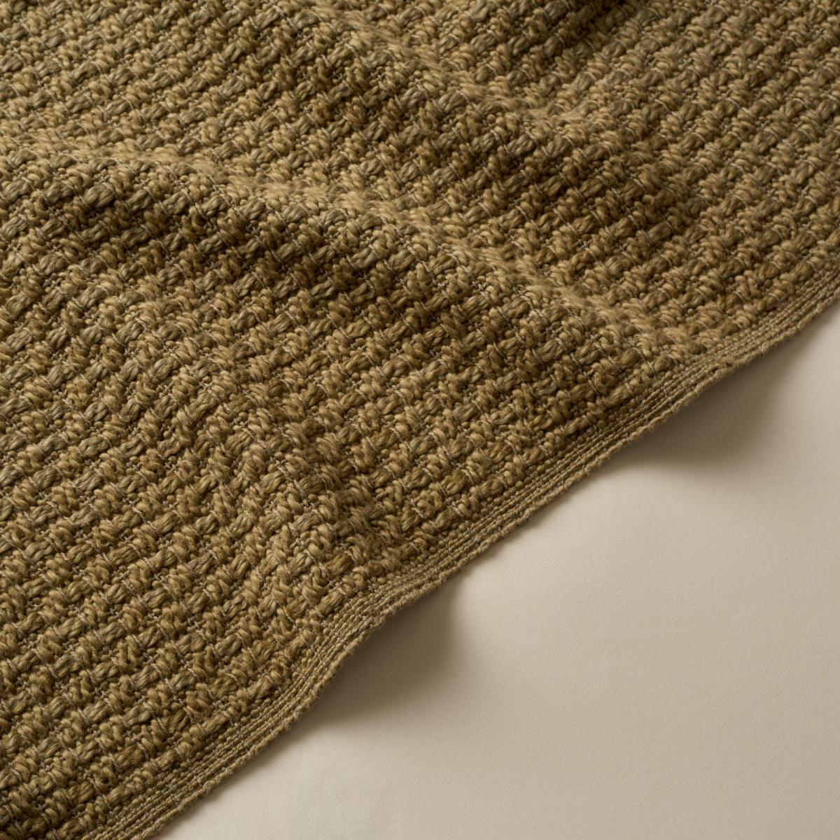 Ludlow Olive Throw Olive (Green) – image 3