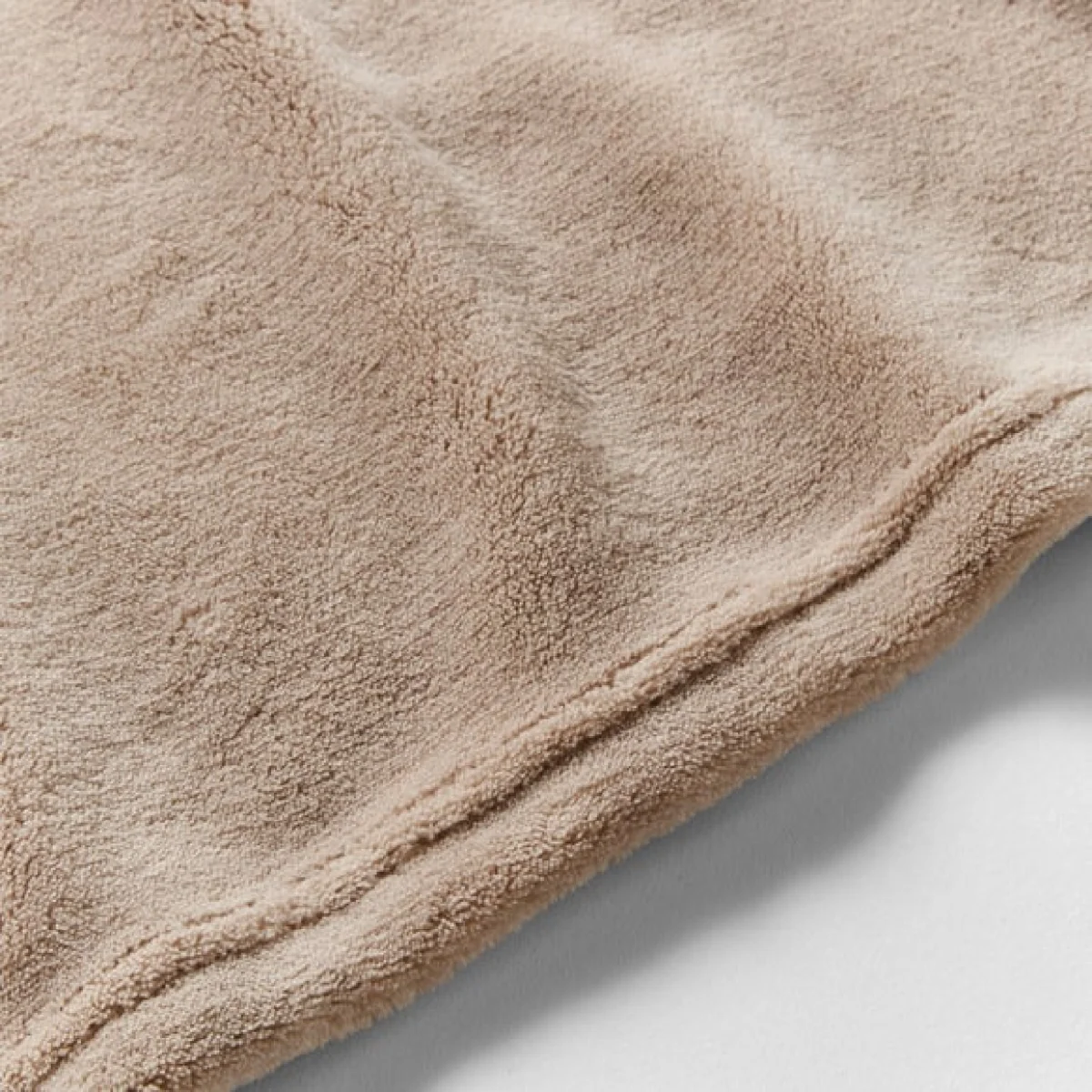 Seriously Soft 220cm x 220cm Throw Cream (Natural) – image 4