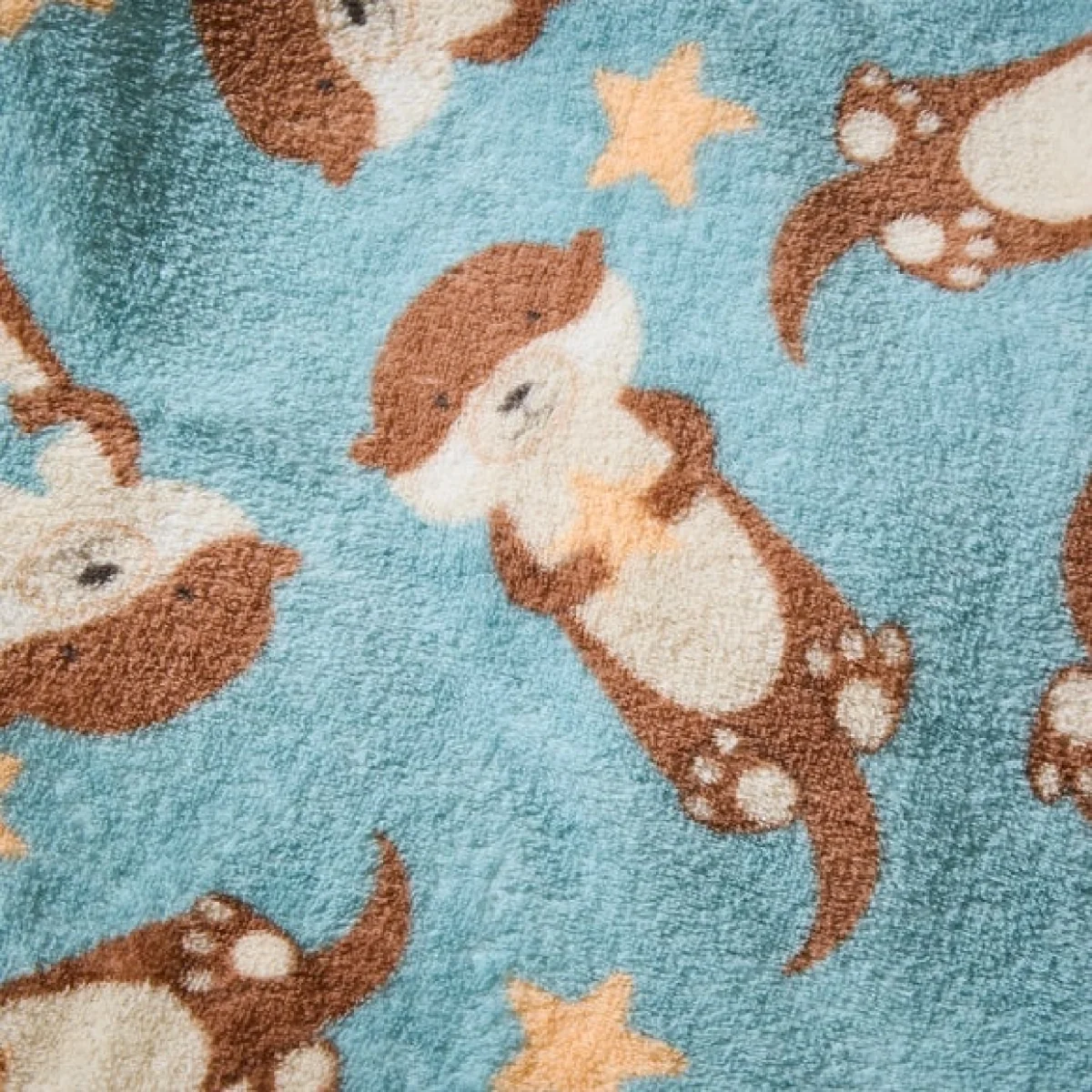 Otto the Otter Printed Fleece 170cm x 130cm Throw Blanket – image 1