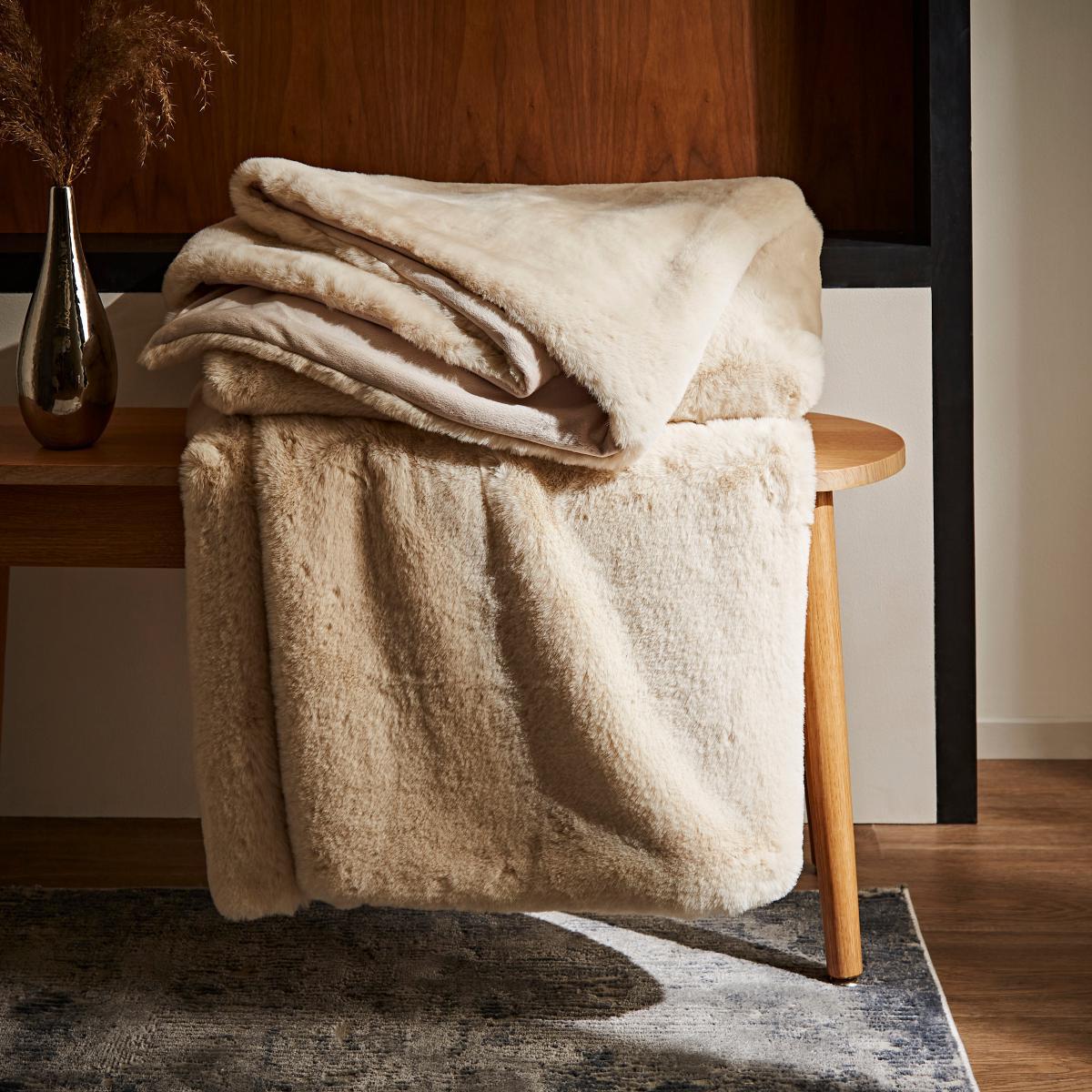 Silk Soft Faux Fur 200x200cm Throw Chateau Grey – image 2