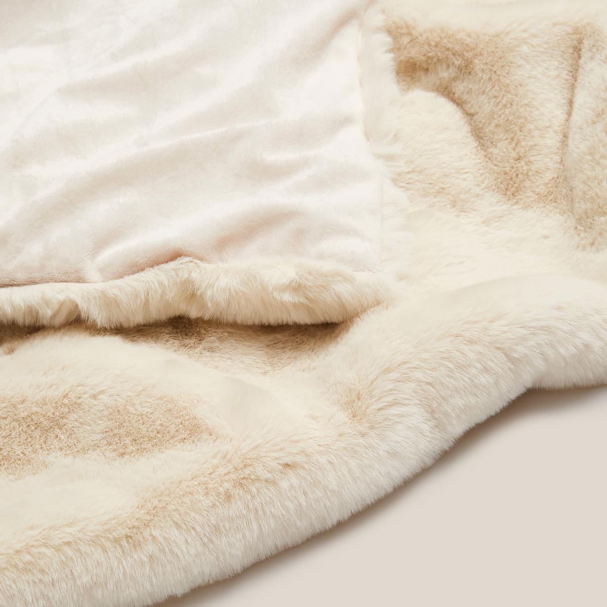 Silk Soft Faux Fur 200x200cm Throw Chateau Grey – image 4