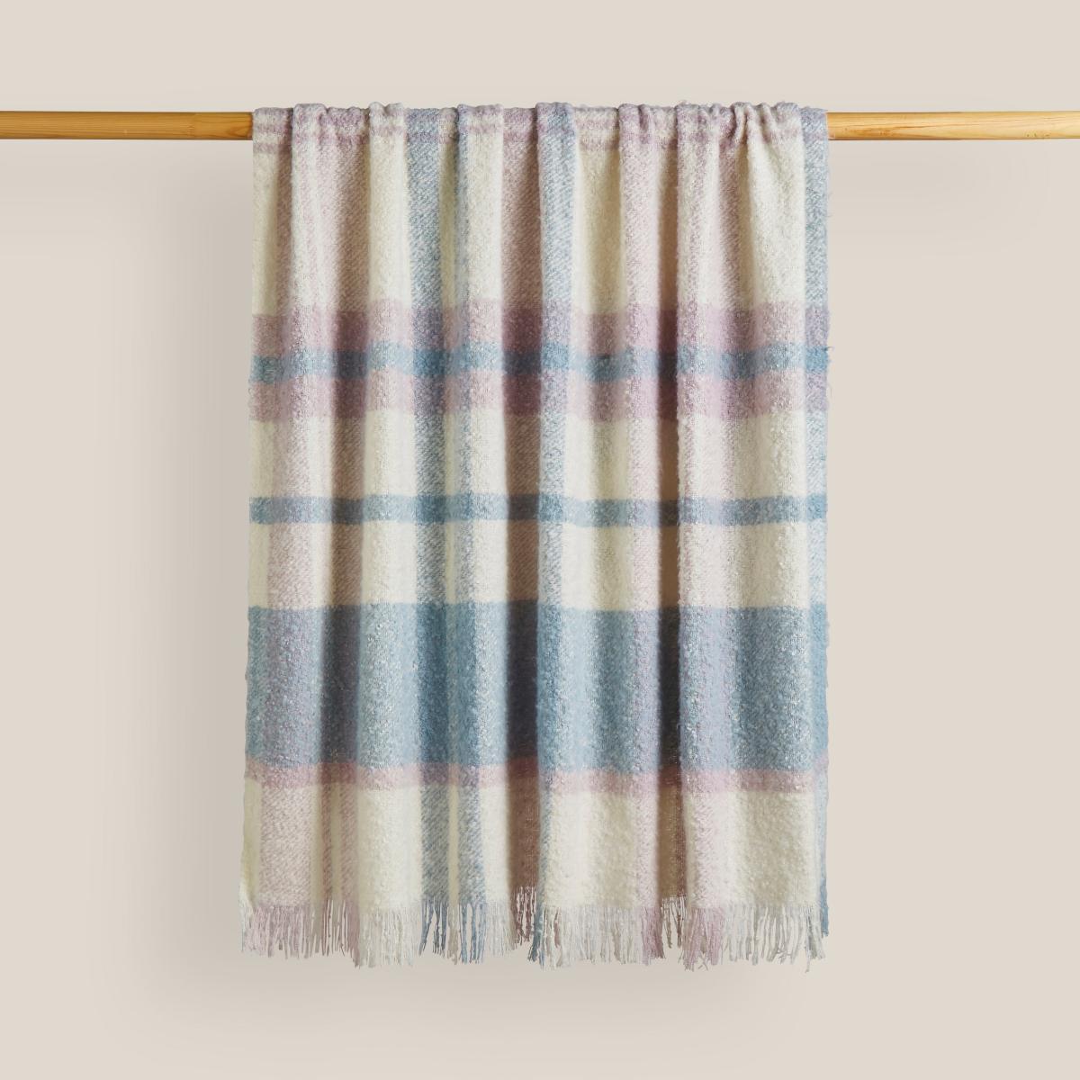 Boucle Check Throw Pastel (Multi Coloured) – image 2