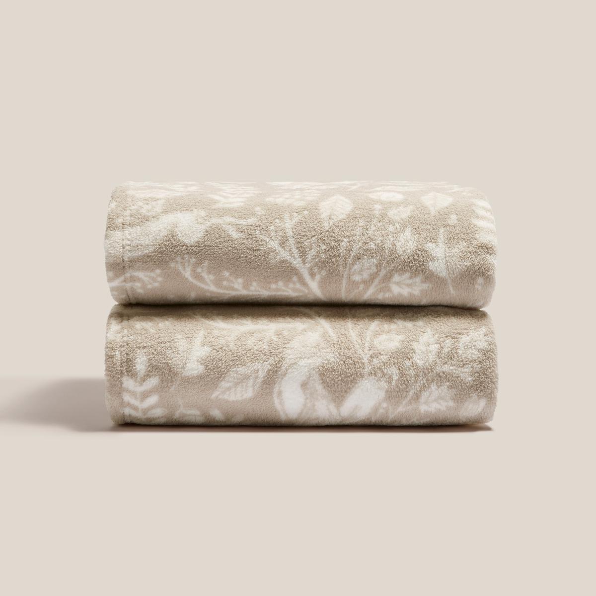 Fox and Hare Natural Fleece Throw Brown/White – image 4