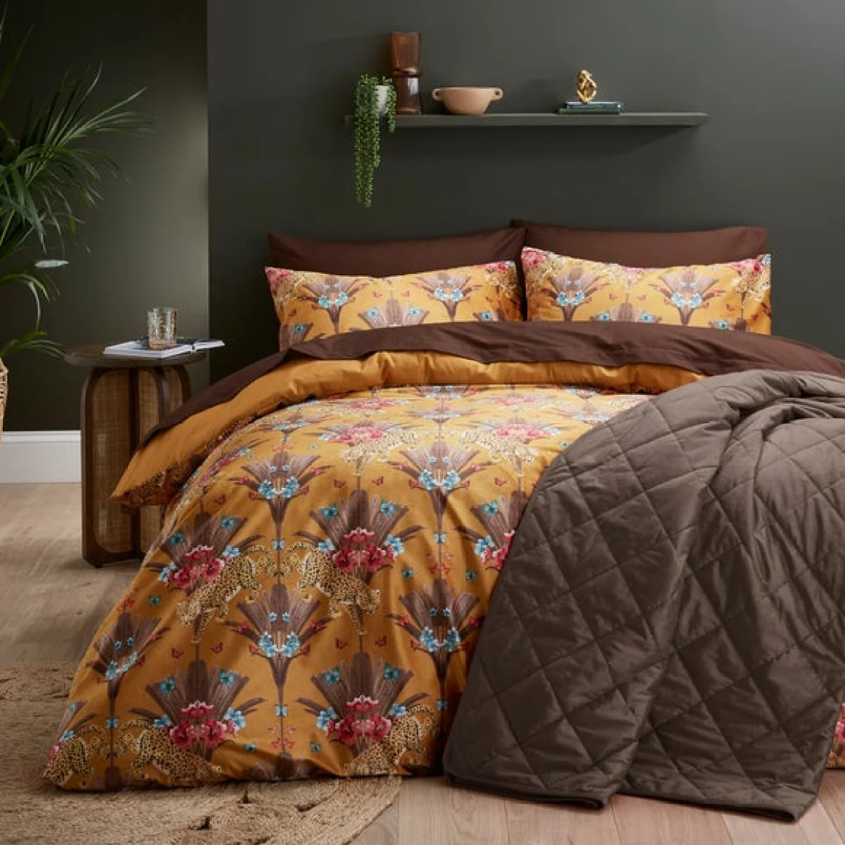 Castleton Bedspread Bitter Chocolate (Brown) – image 3