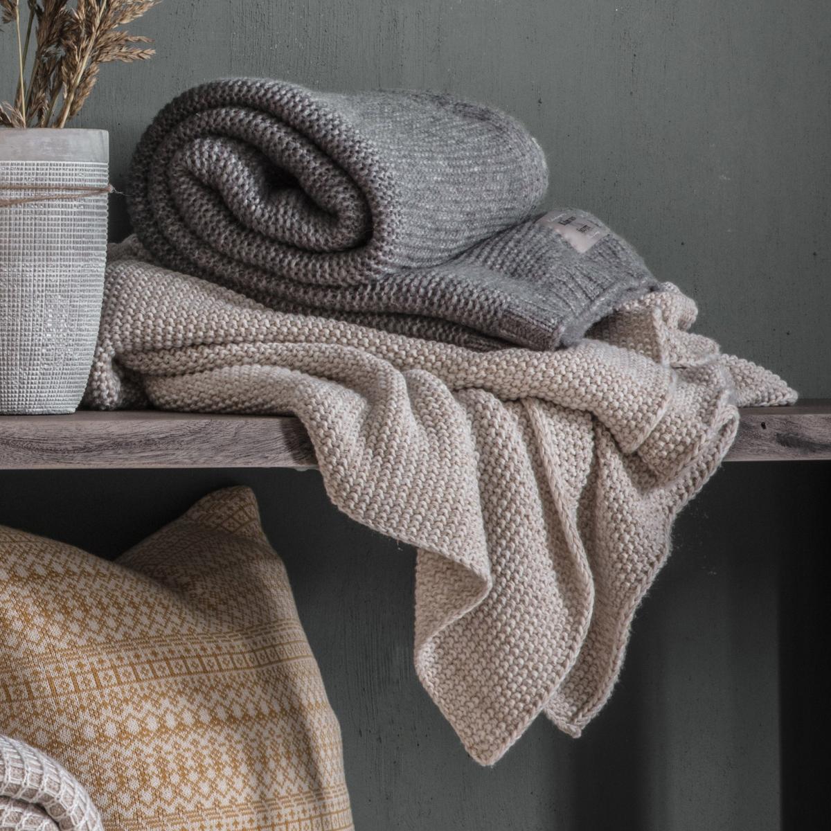 Heavy Grey Knitted Throw Grey – image 2
