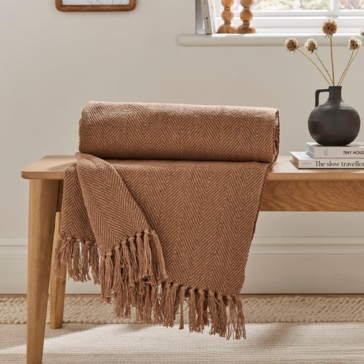 Jenson Herringbone Throw Blanket 130cm x 180cm – image 1