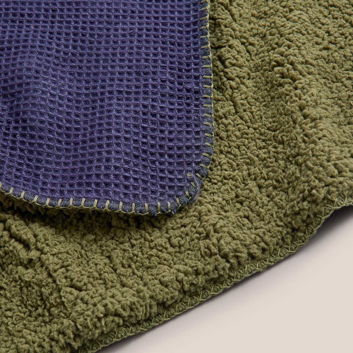 Waffle Sherpa 130 x 180cm Throw Olive – image 3