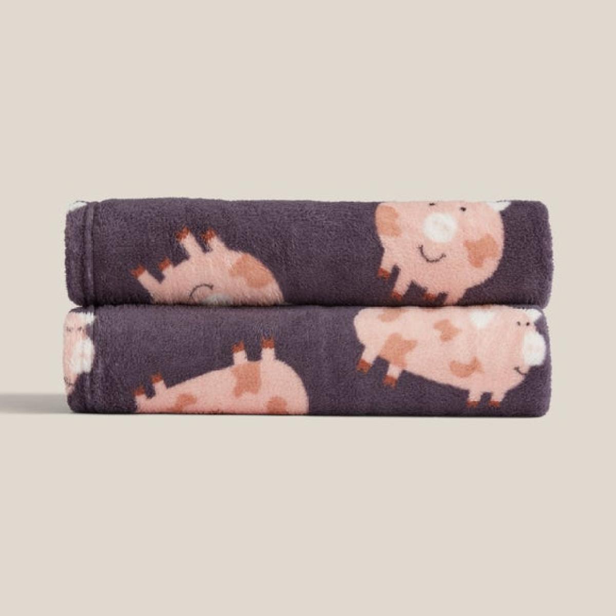 Spot the Pig Throw Blanket 130 x 170cm – image 3