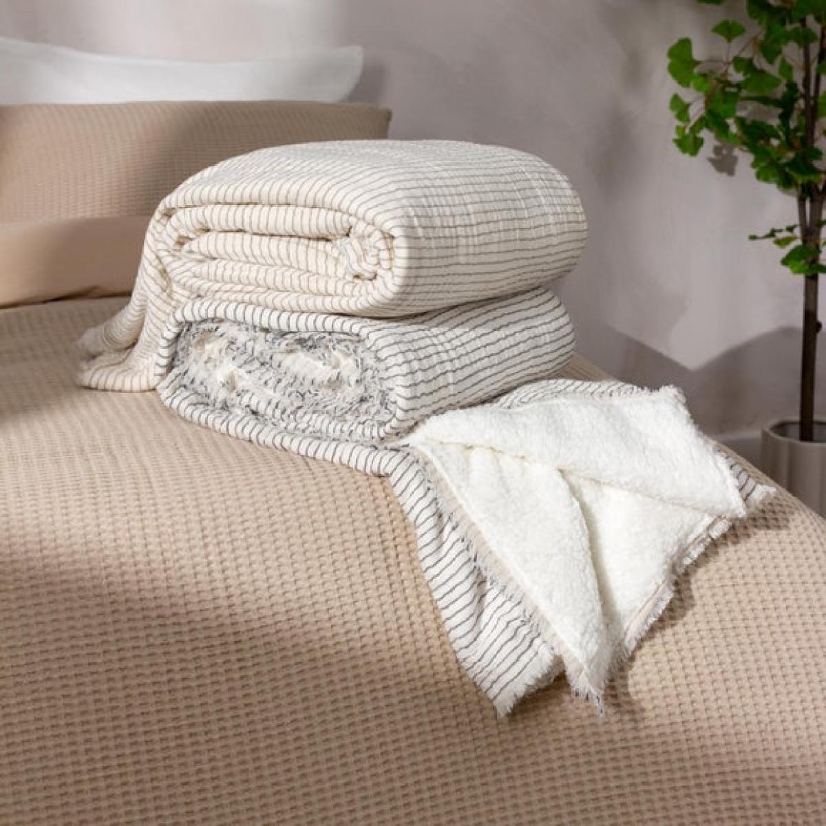 Skye Sherpa Cotton Throw Blanket 130cm x 180cm – image 5
