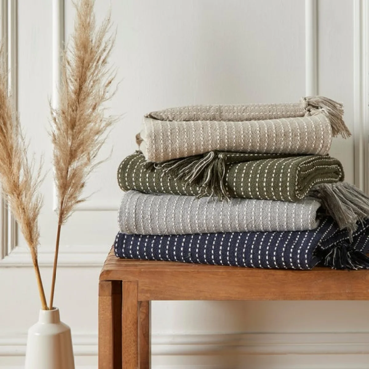 Quinn Throw 130cm x 180cm Grey – image 2