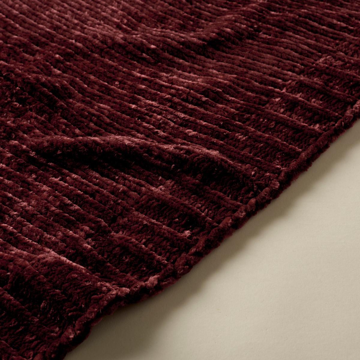 Crystal Chenille Throw Merlot – image 4