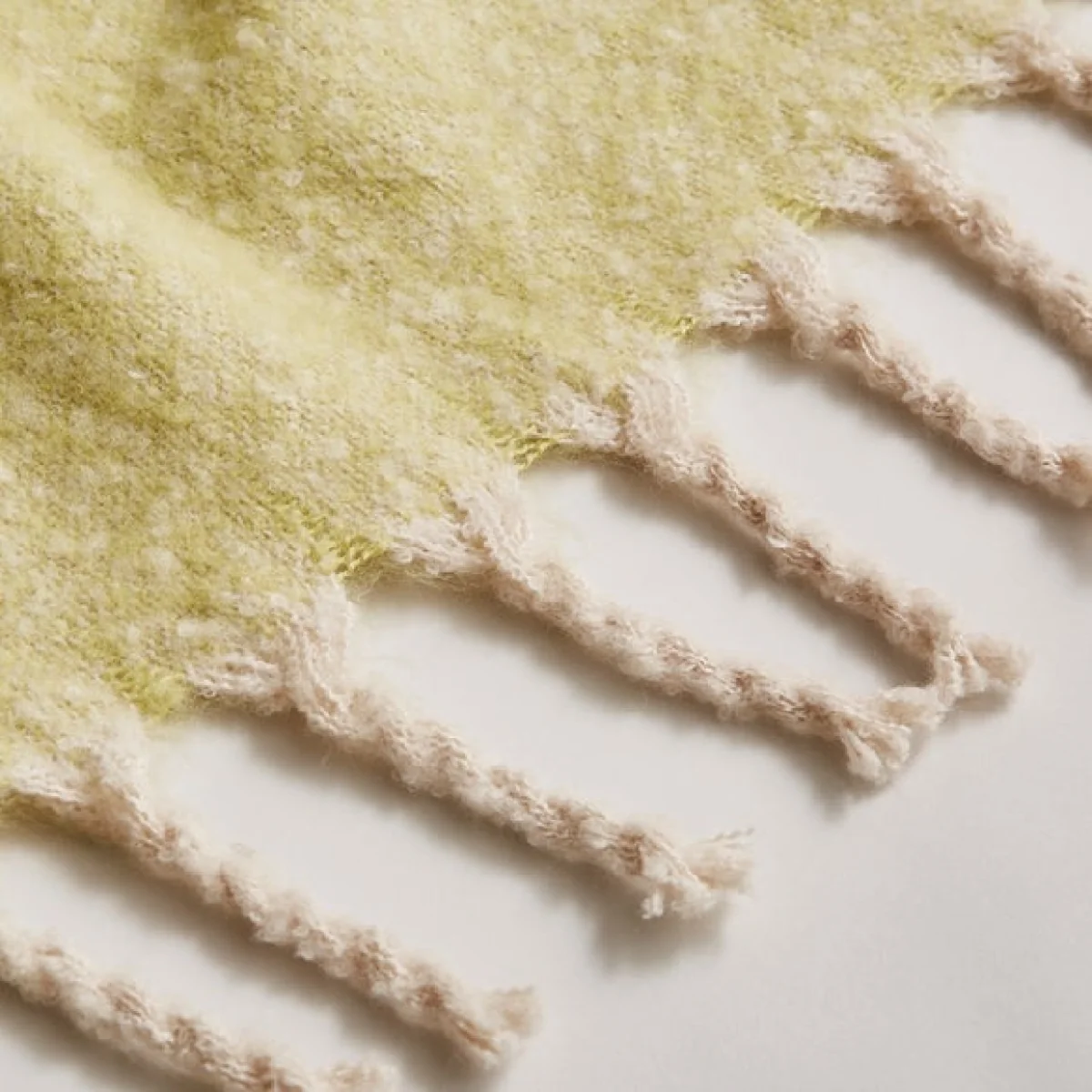 Ombre Mohair Throw 130x180cm Olive (Green) – image 4