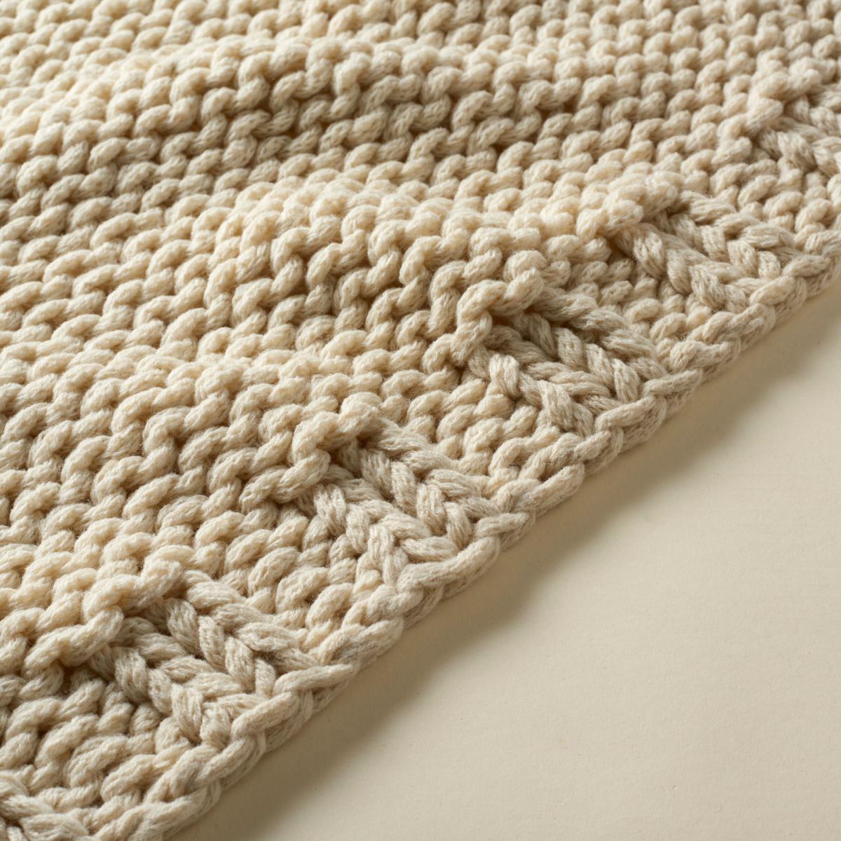 Chunky Hand-Knitted Natural Knit Throw White – image 4