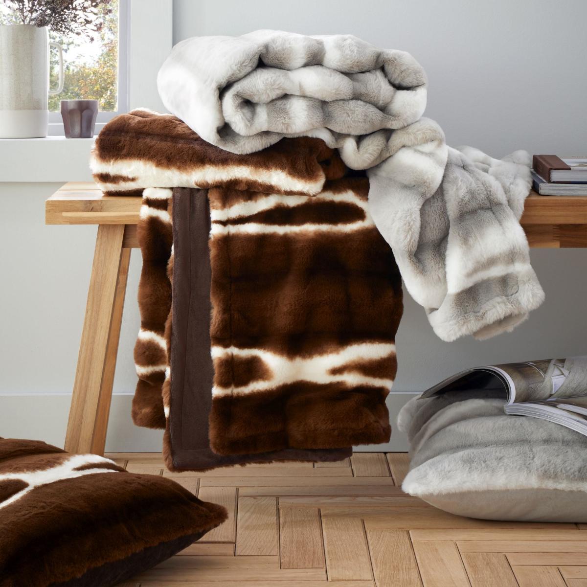 Flint Faux Fur Throw Blanket 130cm x 170cm – image 6