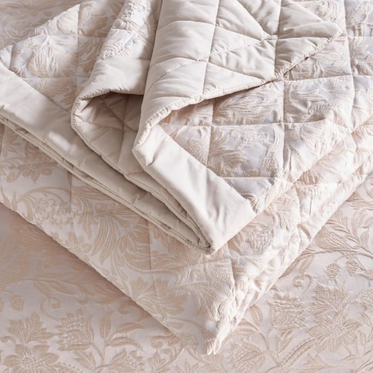 Dorma Winchester Champagne Bedspread Grey – image 3
