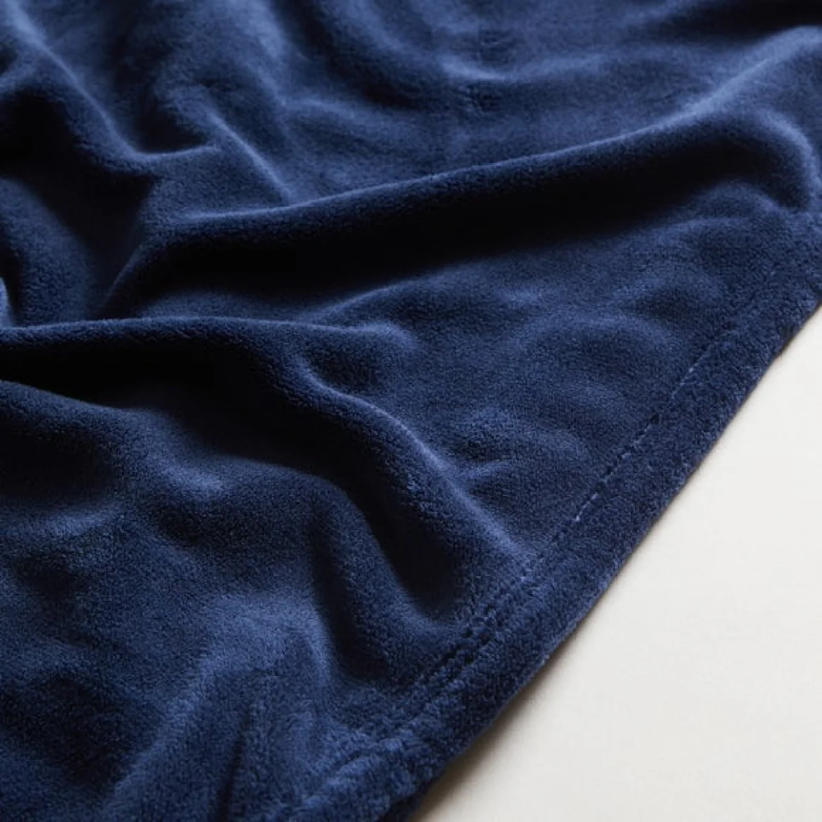 Seriously Soft 220cm x 220cm Throw Navy (Blue) – image 4
