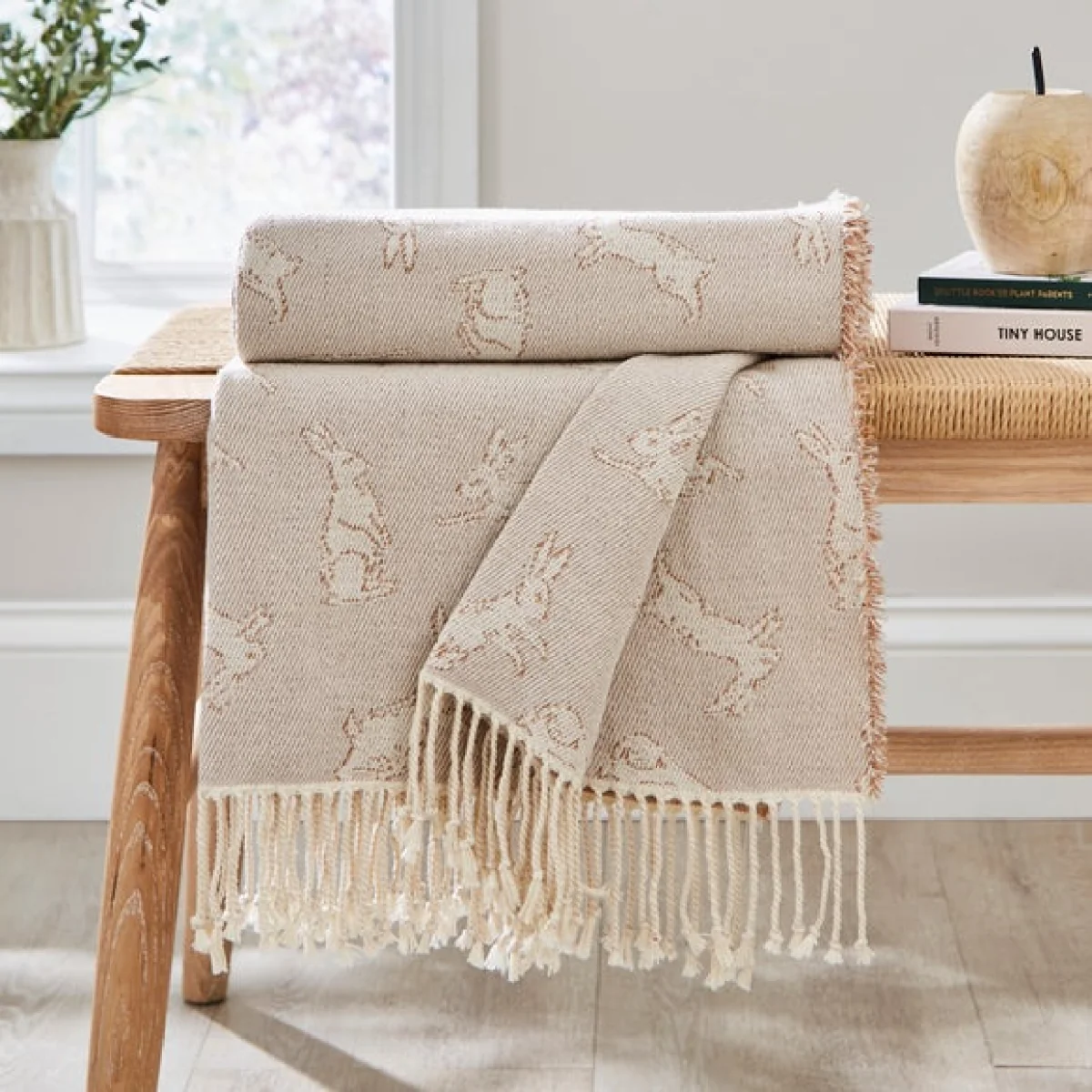Hare Jacquard Woven Throw 130x180cm Natural