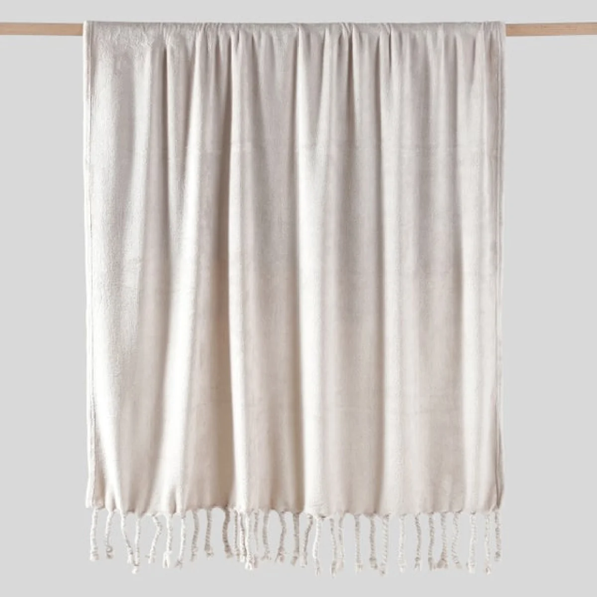 Tassel Throw Blanket 130cm x 170cm – image 3