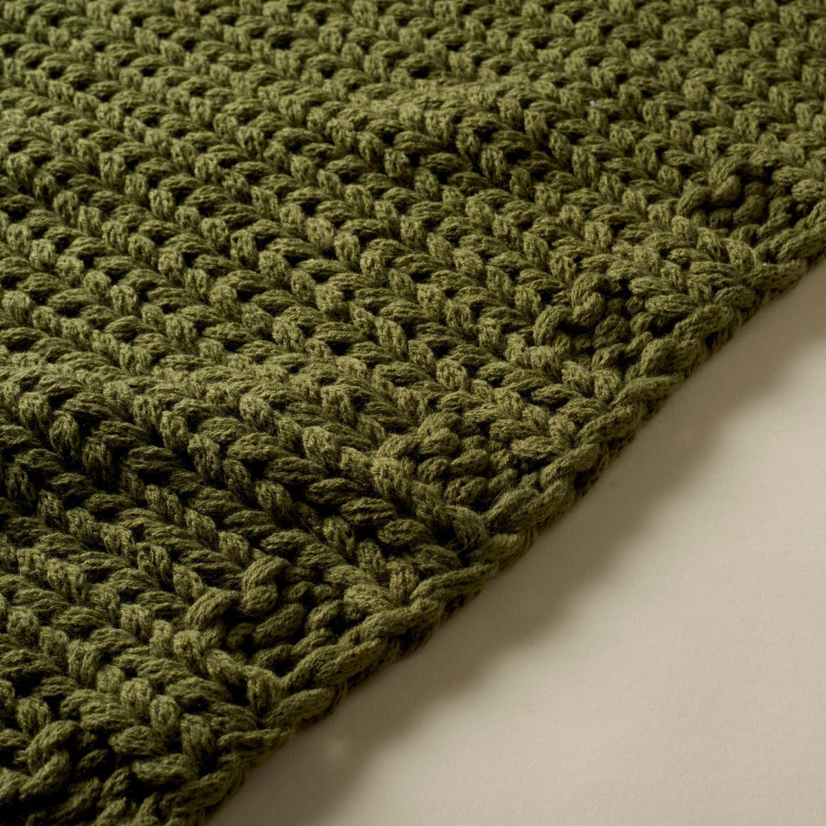 Chunky Hand-Knitted Olive Knit Throw Olive (Green) – image 4