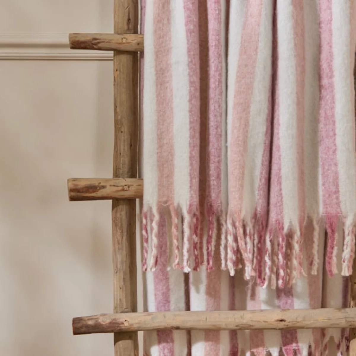 Wylder Nature Beechwood Throw Blanket 140cm x 180cm – image 4