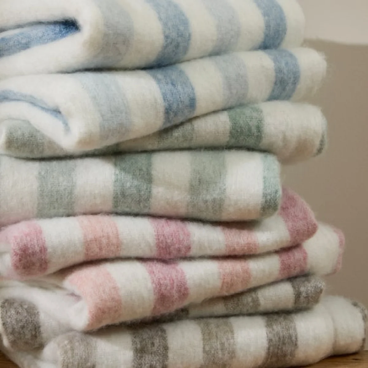 Wylder Nature Beechwood Throw Blanket 140cm x 180cm – image 5