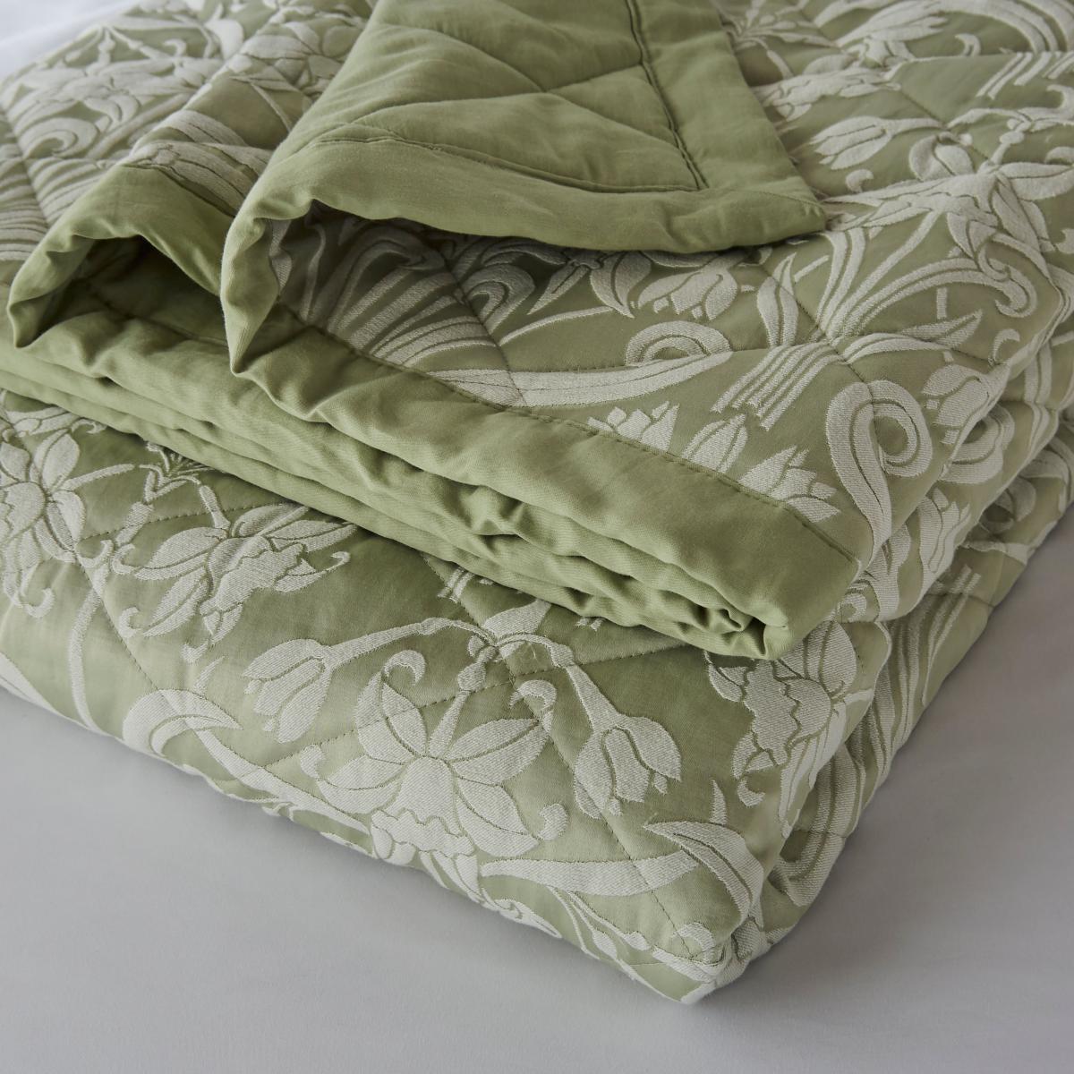Dorma Fuchsia Bells Bedspread – image 2