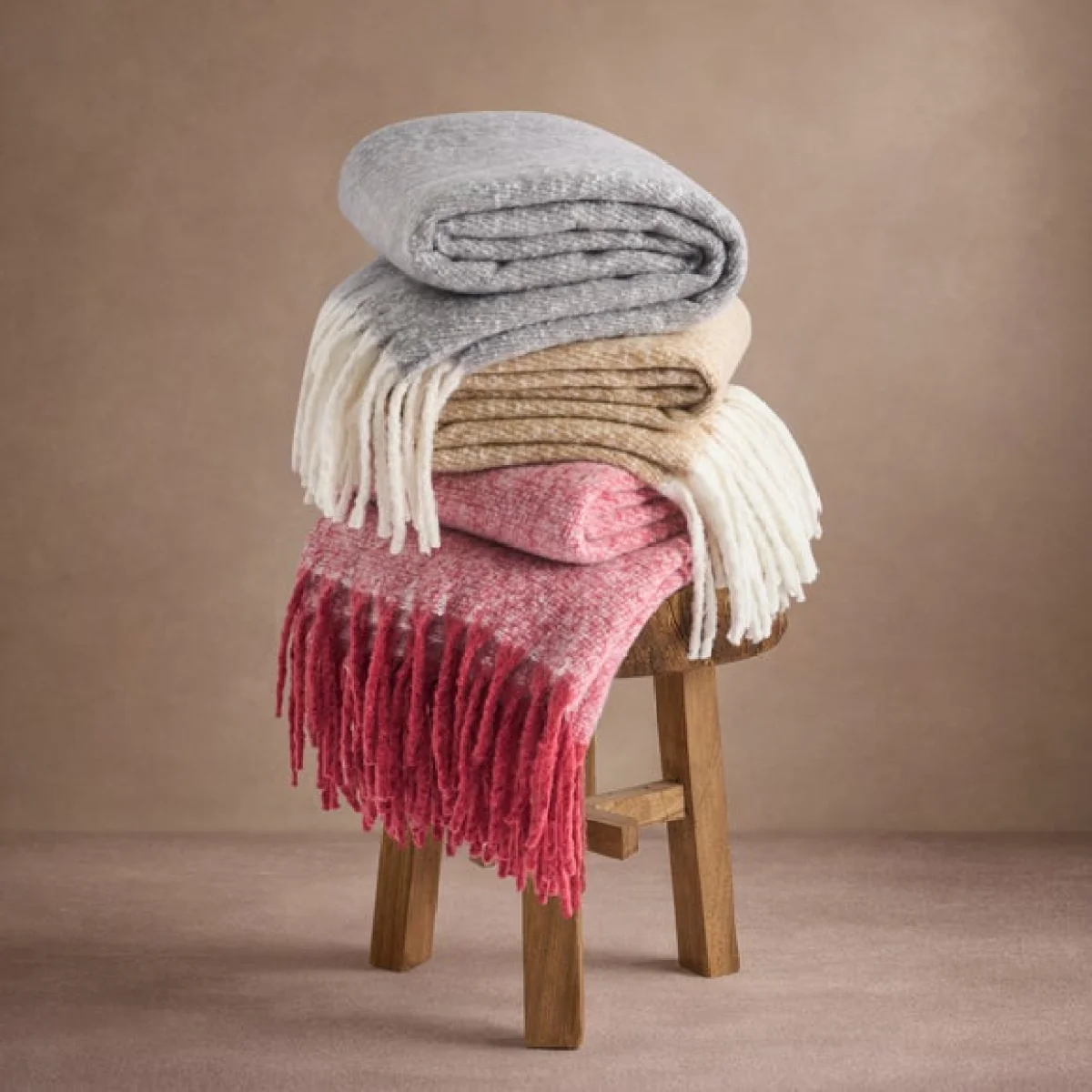 Mohair Throw 130cm x 180cm Fuchsia – image 8
